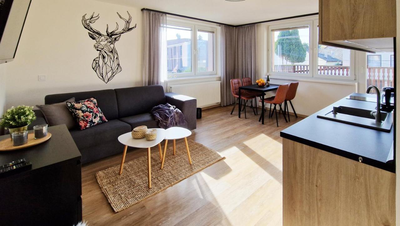 Liptovský Mikuláš Apartmany Minoris מראה חיצוני תמונה
